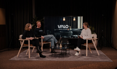 Livelähetys VALOn studiolla Helsingissä
